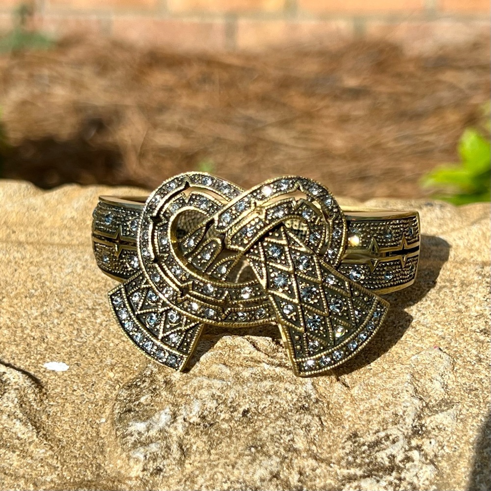 Heidi Daus Bow Ribbon Clamper Bracelet - Picture 8 of 9